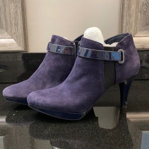 Deep blue Bandolino Booties